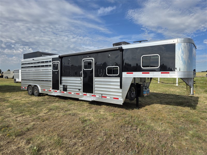 Trailer Photo 2