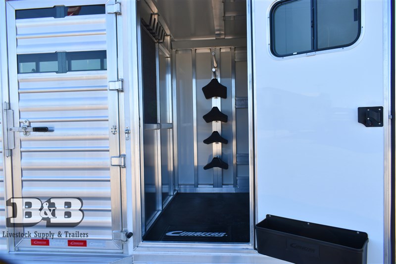 Trailer Photo 11