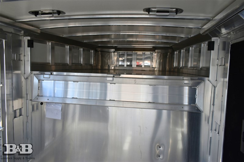 Trailer Photo 12