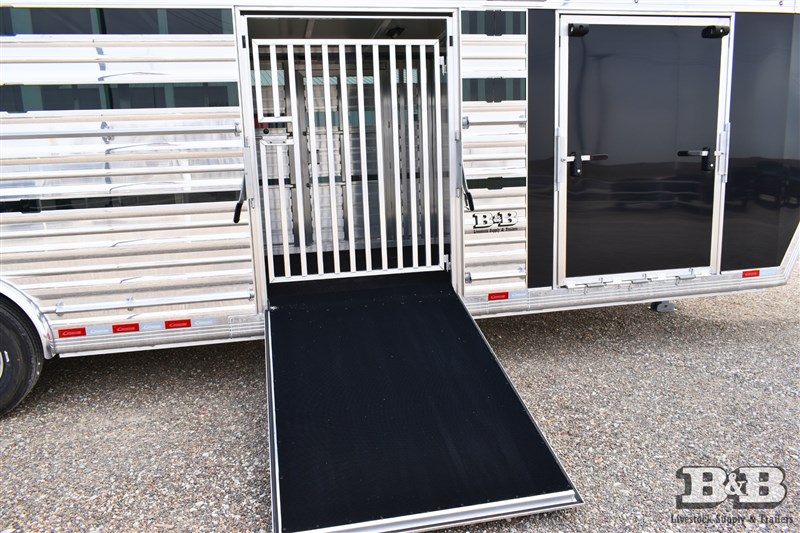 Trailer Photo 7