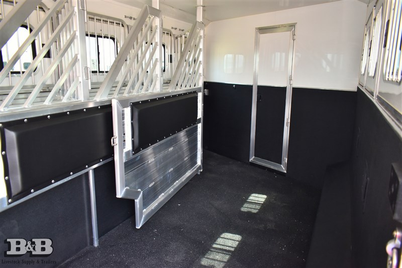 Trailer Photo 11