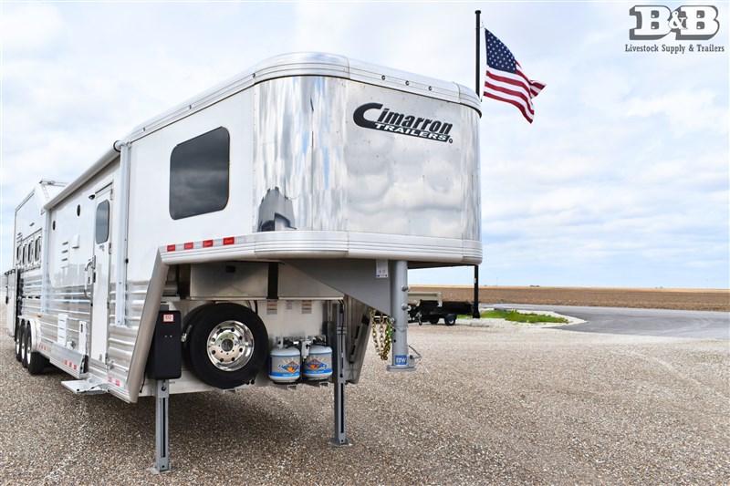 2026 Cimarron 4 horse norstar 15'6" living quarters