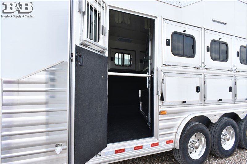 2026 Cimarron 4 horse norstar 15'6" living quarters