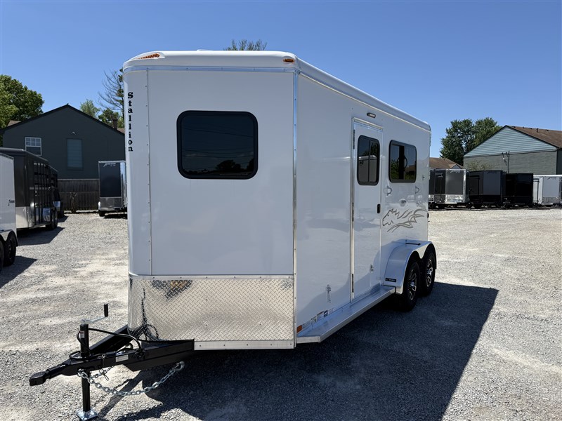 2026 Homesteader 2 horse straight load w/ ramp