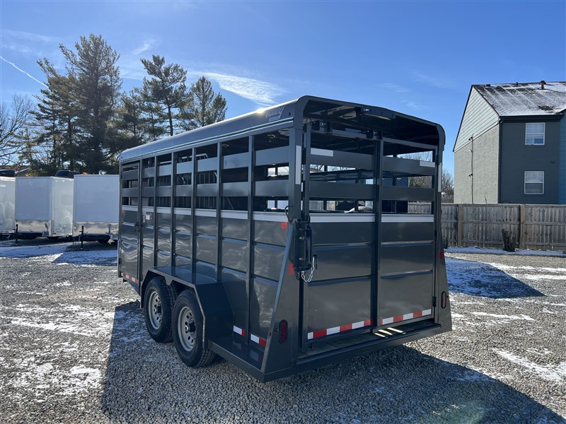 2027 Valley 3 horse slant combo