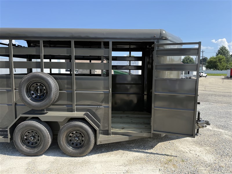 Trailer Photo 14
