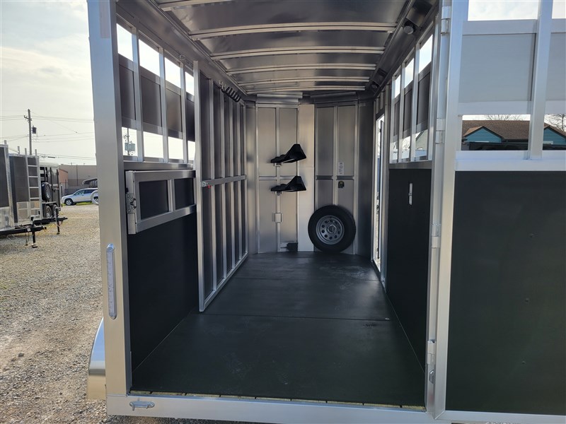 Trailer Photo 13
