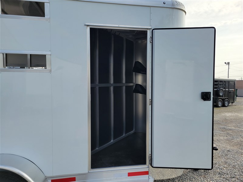 Trailer Photo 15