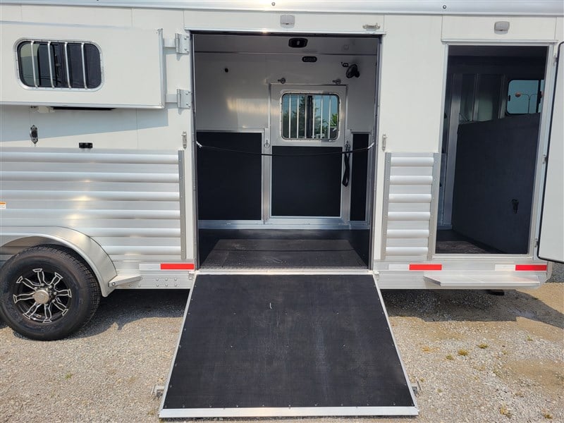 Trailer Photo 14