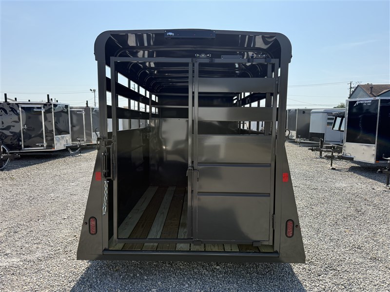 Trailer Photo 11