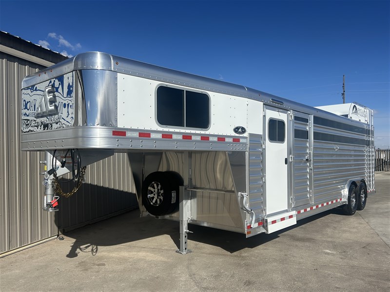 Trailer Photo 16