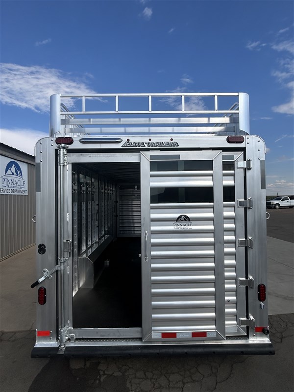 Trailer Photo 10