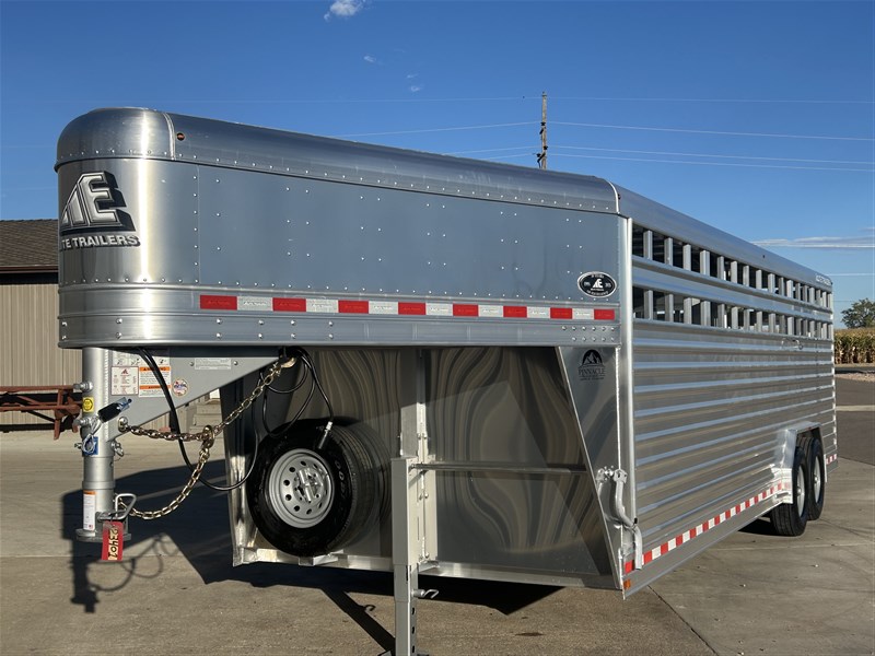 Trailer Photo 8
