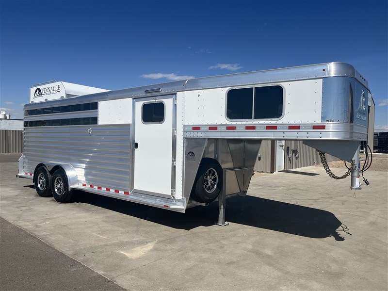 Trailer Photo 2