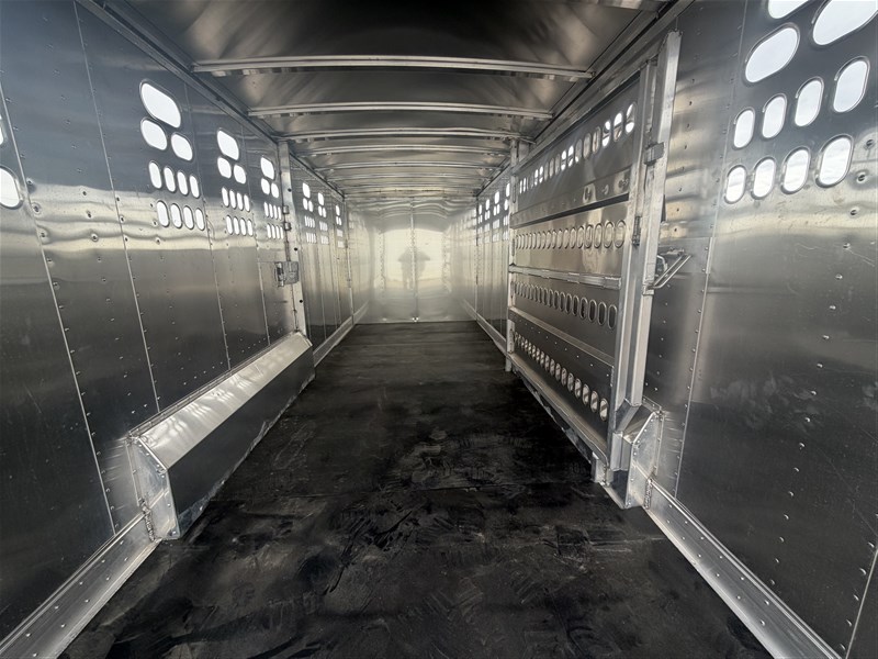 Trailer Photo 16