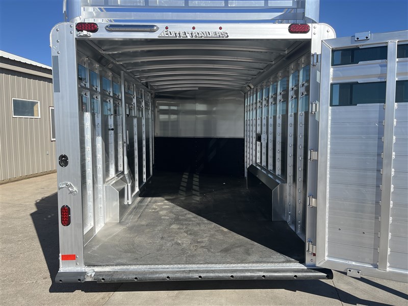 Trailer Photo 9