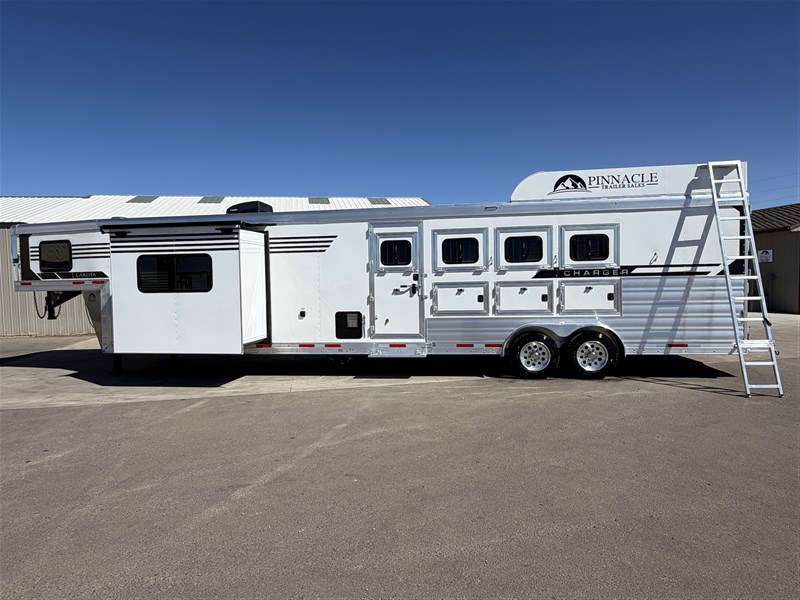 Trailer Photo 2
