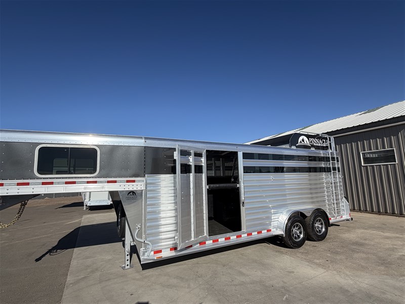 Trailer Photo 15