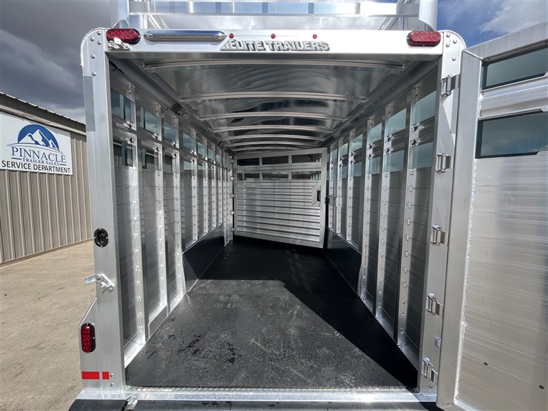 Trailer Photo 11