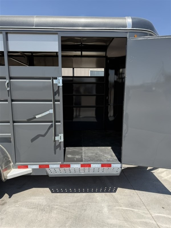 Trailer Photo 6