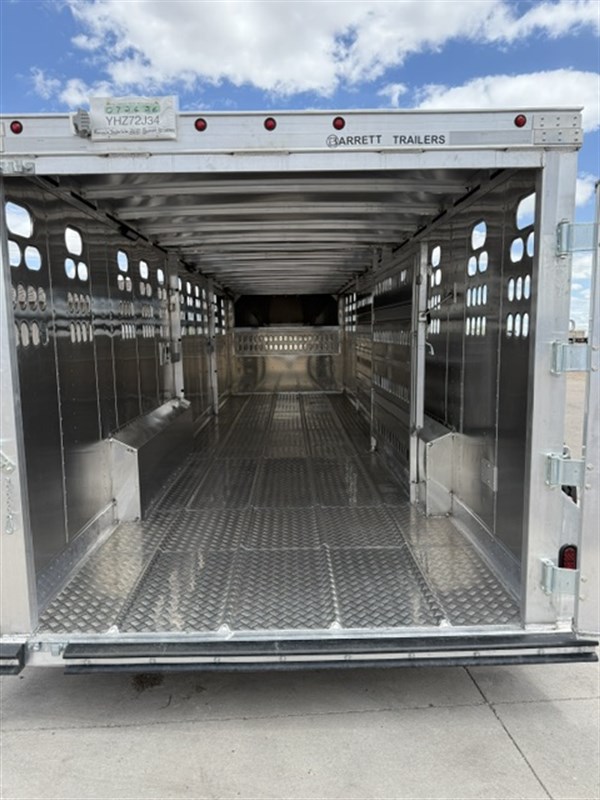 Trailer Photo 7