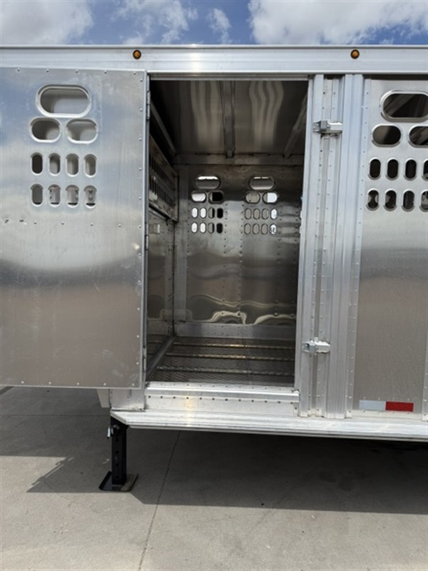 Trailer Photo 18