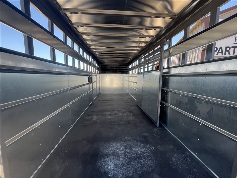 Trailer Photo 11