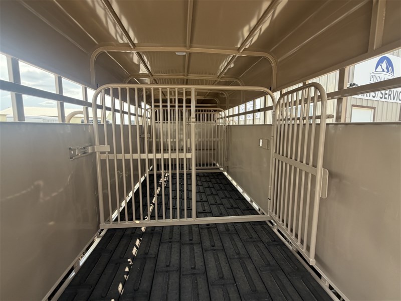 Trailer Photo 11
