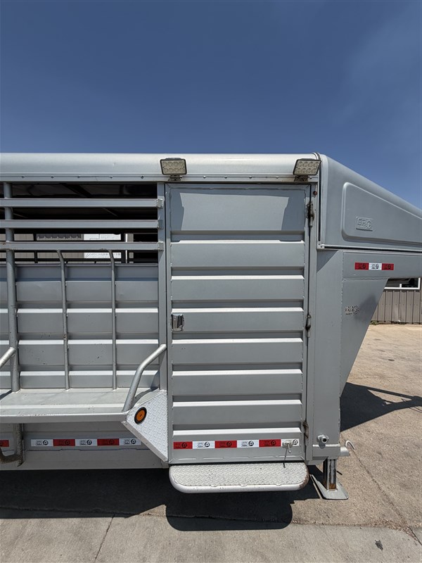 Trailer Photo 3