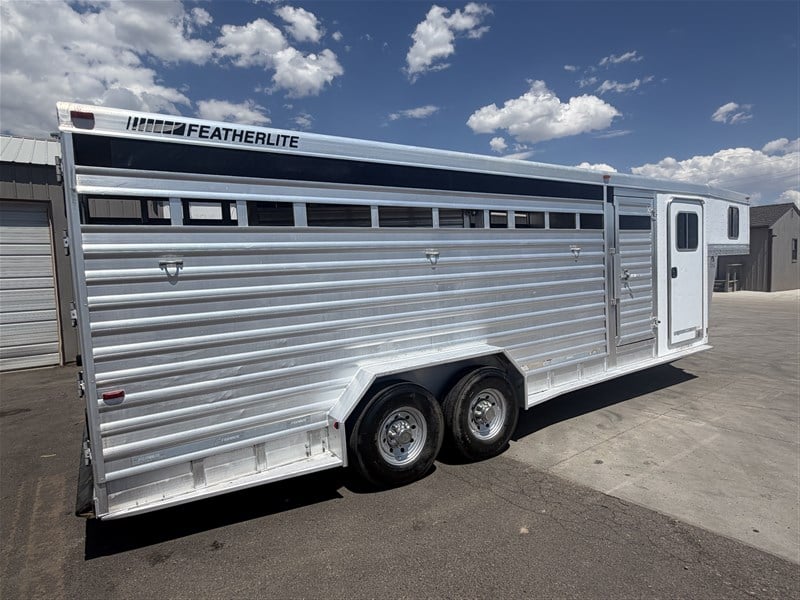 Trailer Photo 2