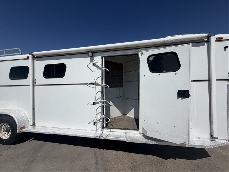 Trailer Photo 5