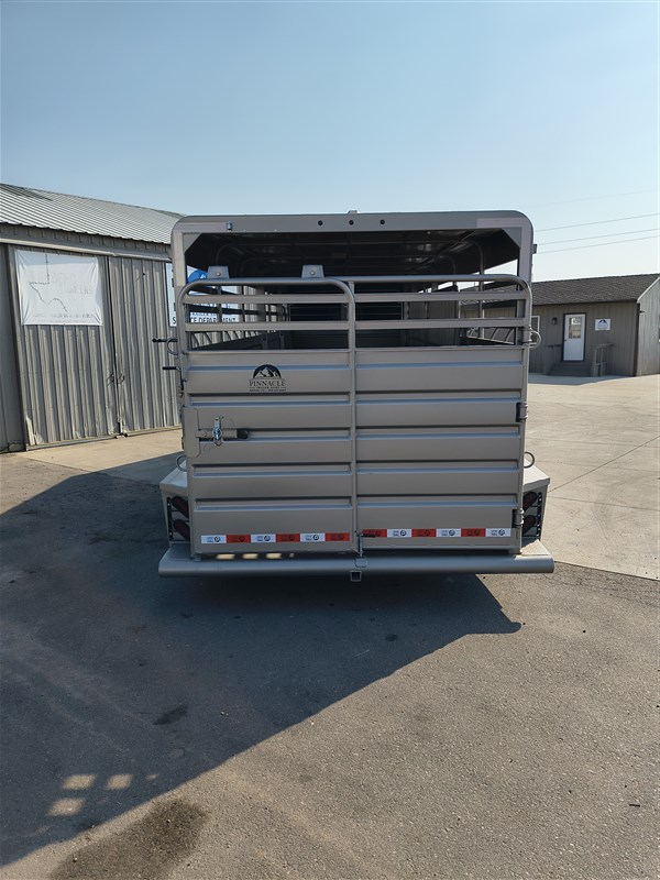 Trailer Photo 7