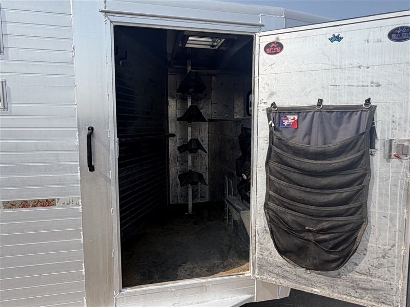 Trailer Photo 3