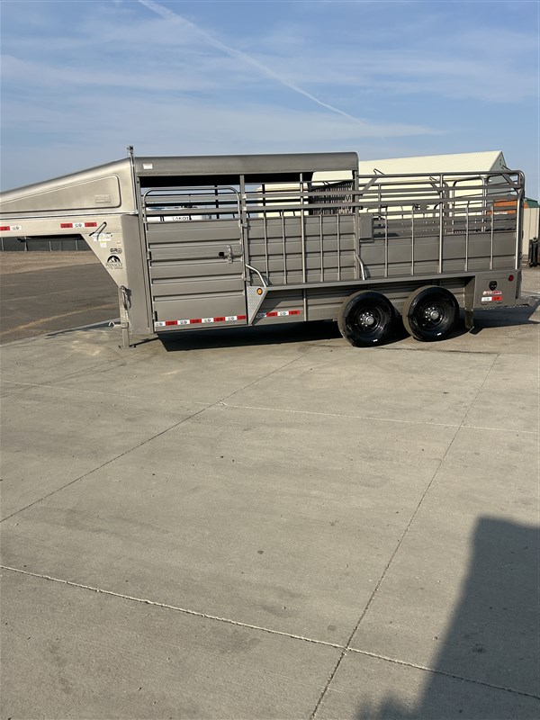 Trailer Photo 11