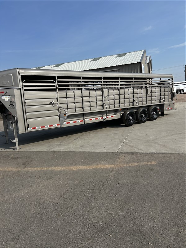 Trailer Photo 15