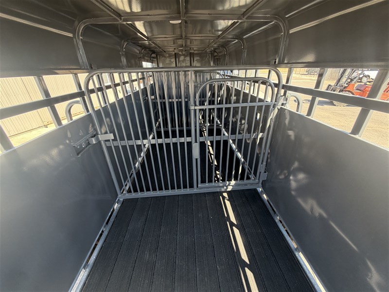 Trailer Photo 18