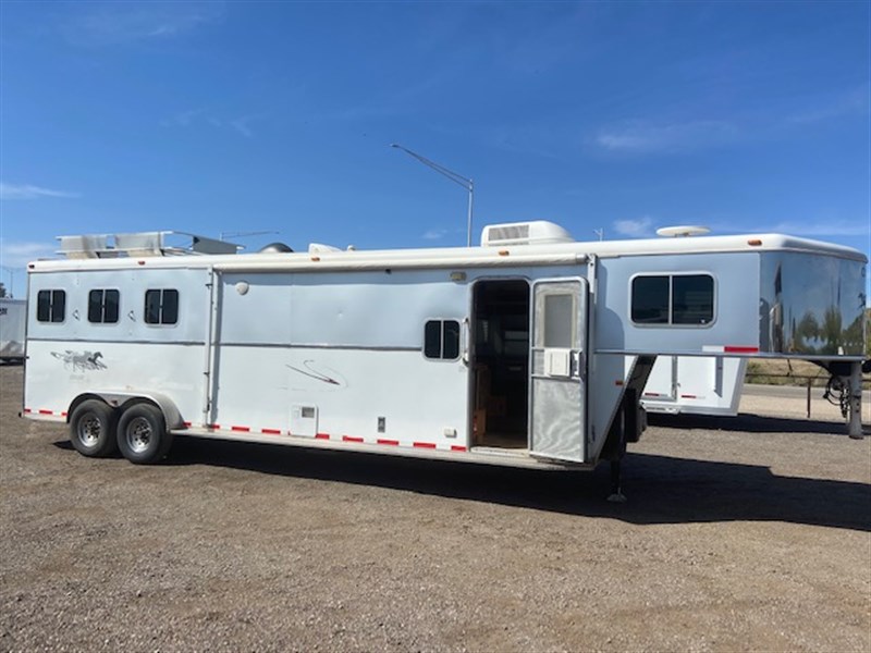 2006 Circle J Mirage 