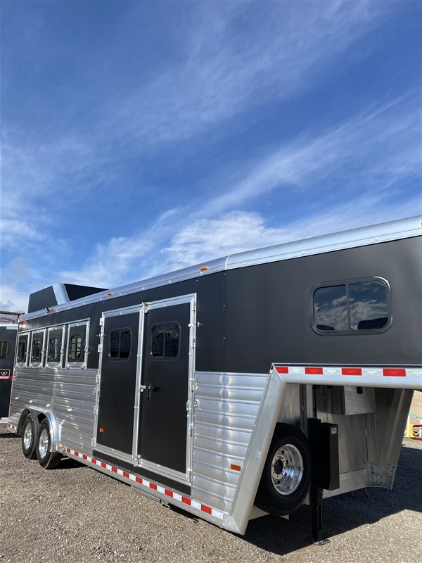 2023 Hart 4 Horse Smart Tack !! SALE PENDING