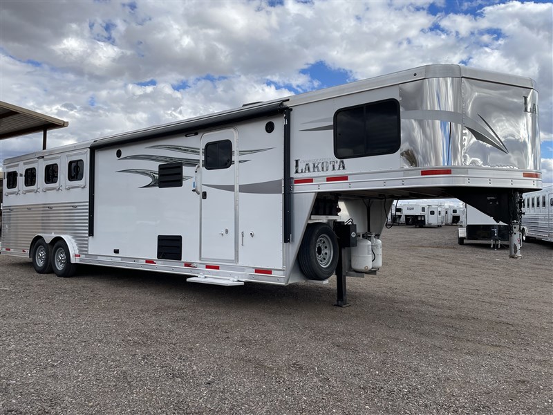 2019 Lakota C8411 w/ Dinette SALE PENDING