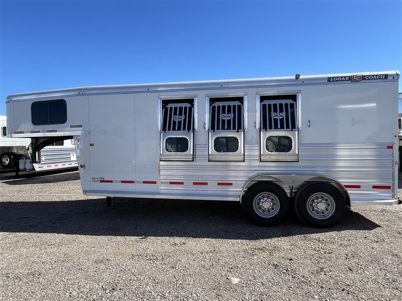 2025 Logan Coach 3 horse bullseye side tack