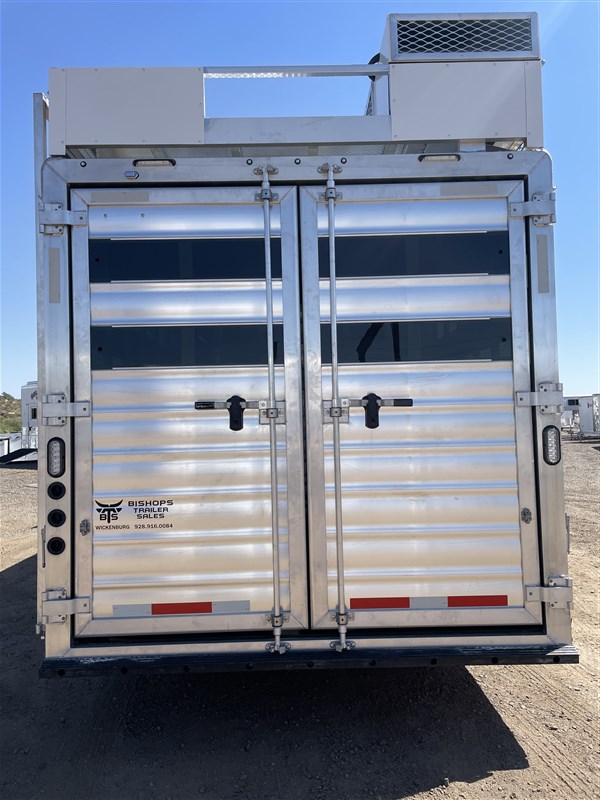 Trailer Photo 10