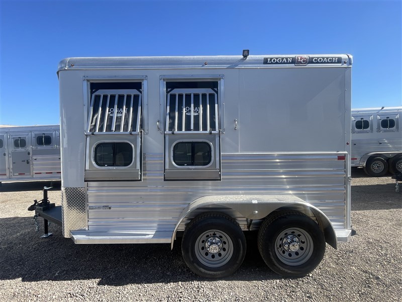 2025 Logan Coach 2 horse bullseye w/ front tack