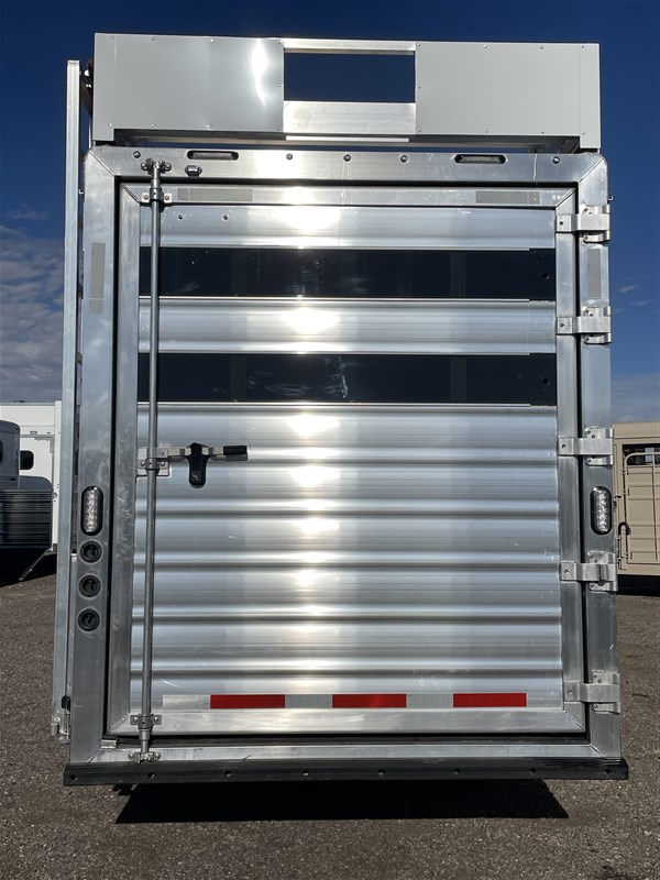 Trailer Photo 7