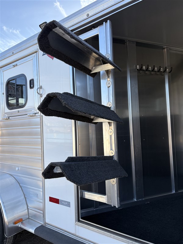 Trailer Photo 7