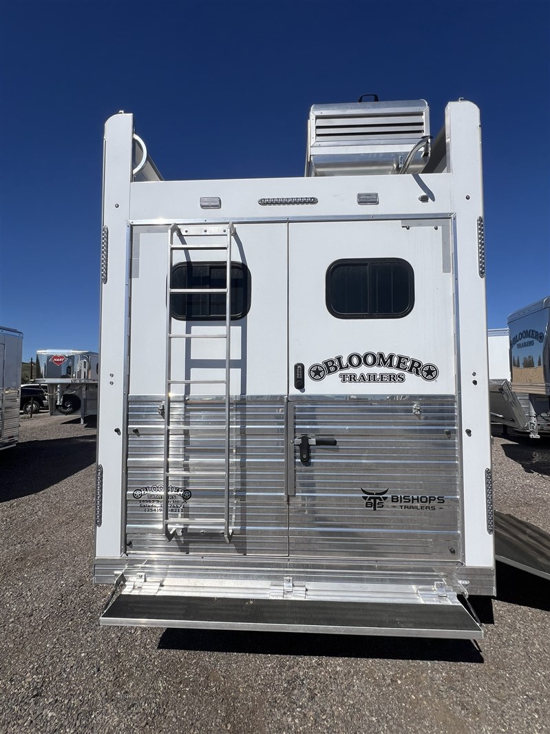 Trailer Photo 16
