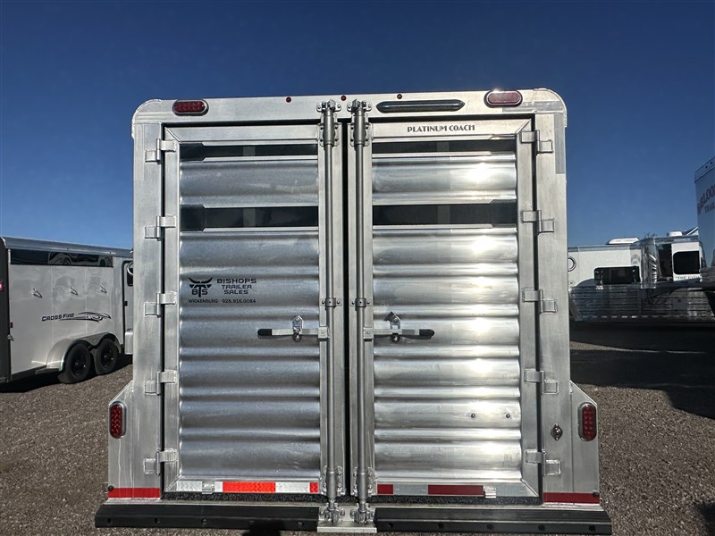 2026 Platinum Coach 5horse with dividers