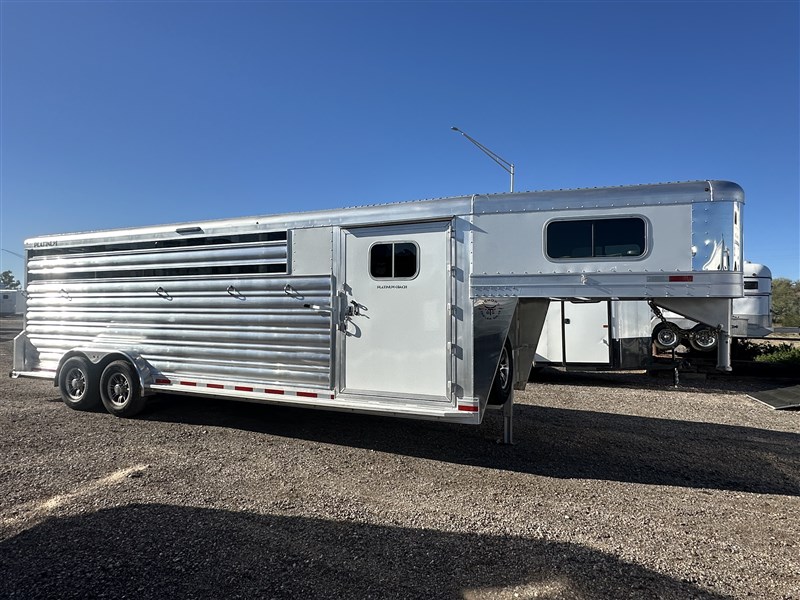 2026 Platinum Coach 5horse with dividers