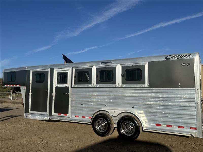 2024 Cimarron 4 horse w/ double tack doors