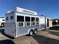 2019 4 horse Elite 4 Horse 13 short wall SUPER CLEAN