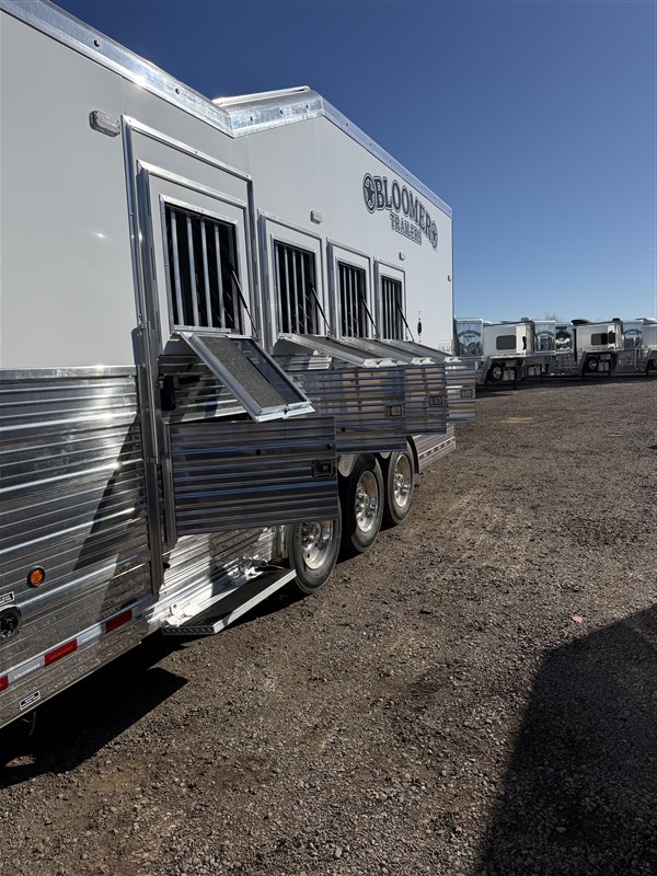 Trailer Photo 9